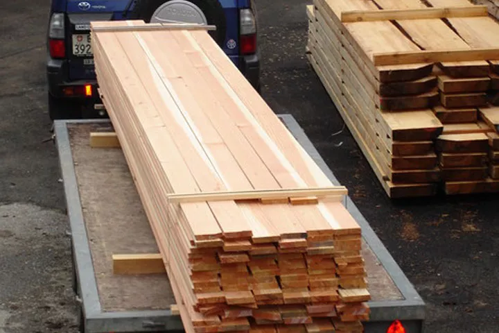 Kundenholzsägerei - Holz aus der Region